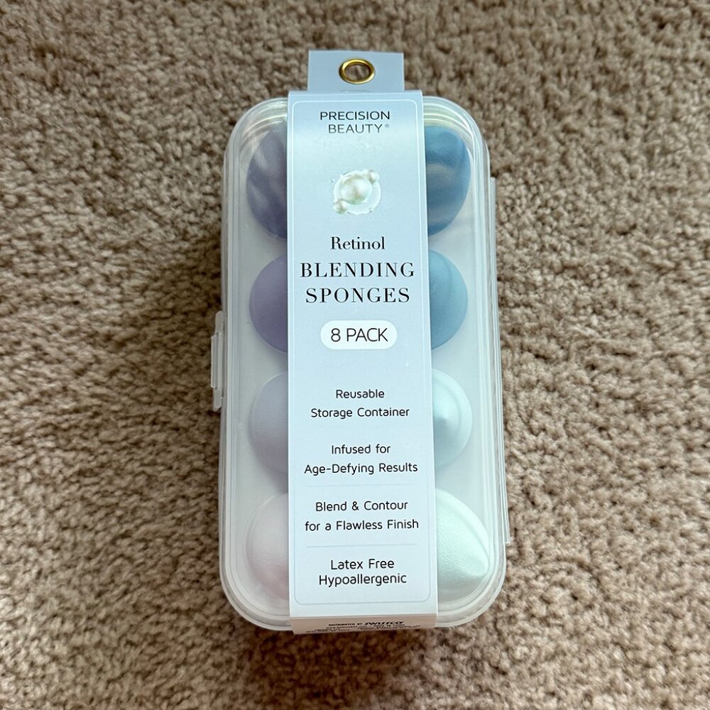Precision Beauty: Retinol Blending Sponges in Reusable Storage Container - 8 Pk